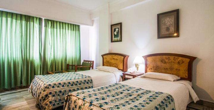 Hotel Chariot Chennai Bagian luar foto